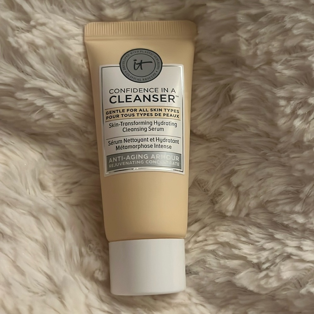 It Cosmetics Confidence In A Cleanser